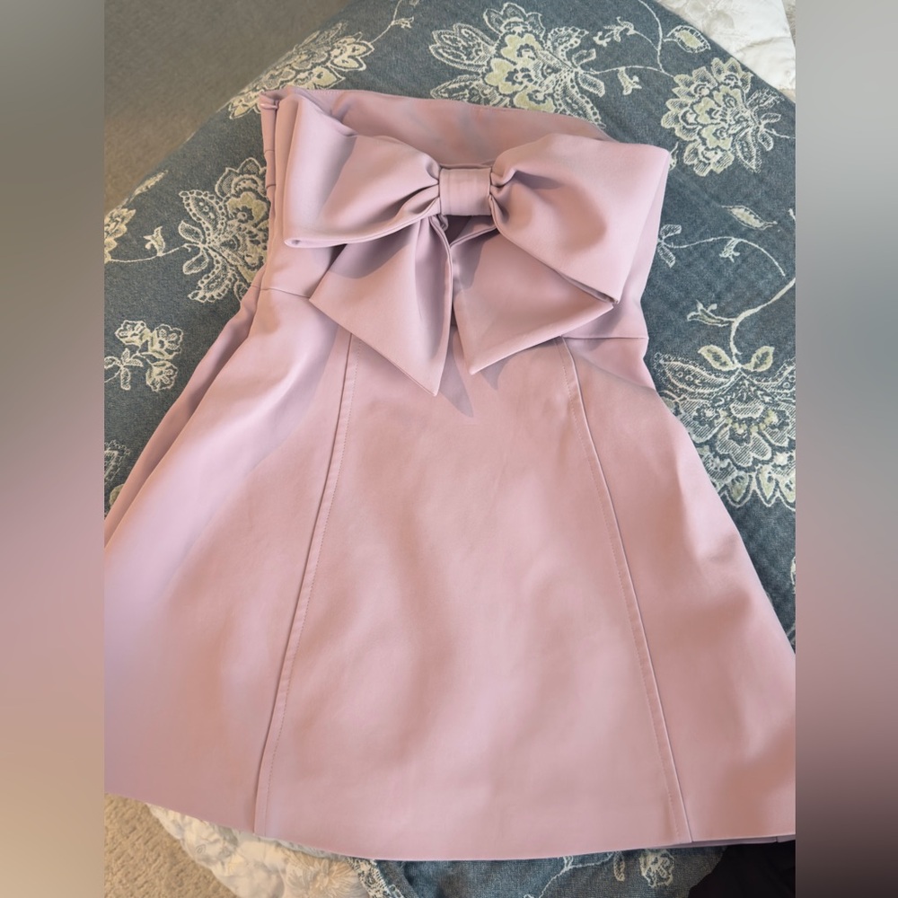 Elegant Short Pink Strapless Bow Dress - Picture 3 of 3